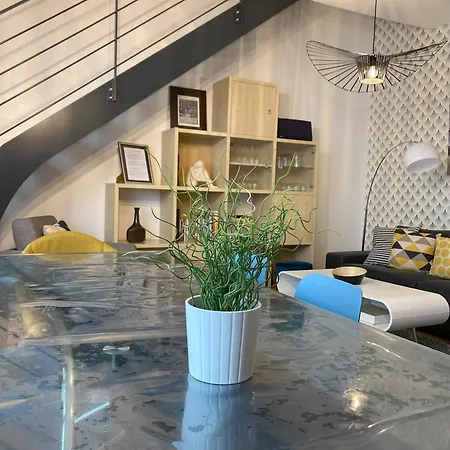 Apartment La Bonneterie Grand Part Dieu De Charme Pour 8 Personnes *