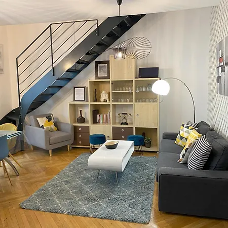 La Bonneterie Grand Part Dieu De Charme Pour 8 Personnes * Lyon