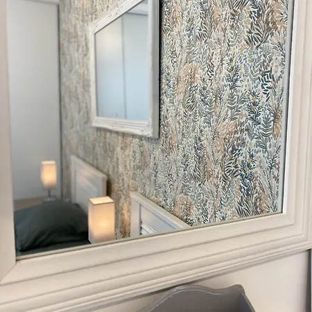 La Bonneterie Grand Part Dieu De Charme Pour 8 Personnes Apartment *
